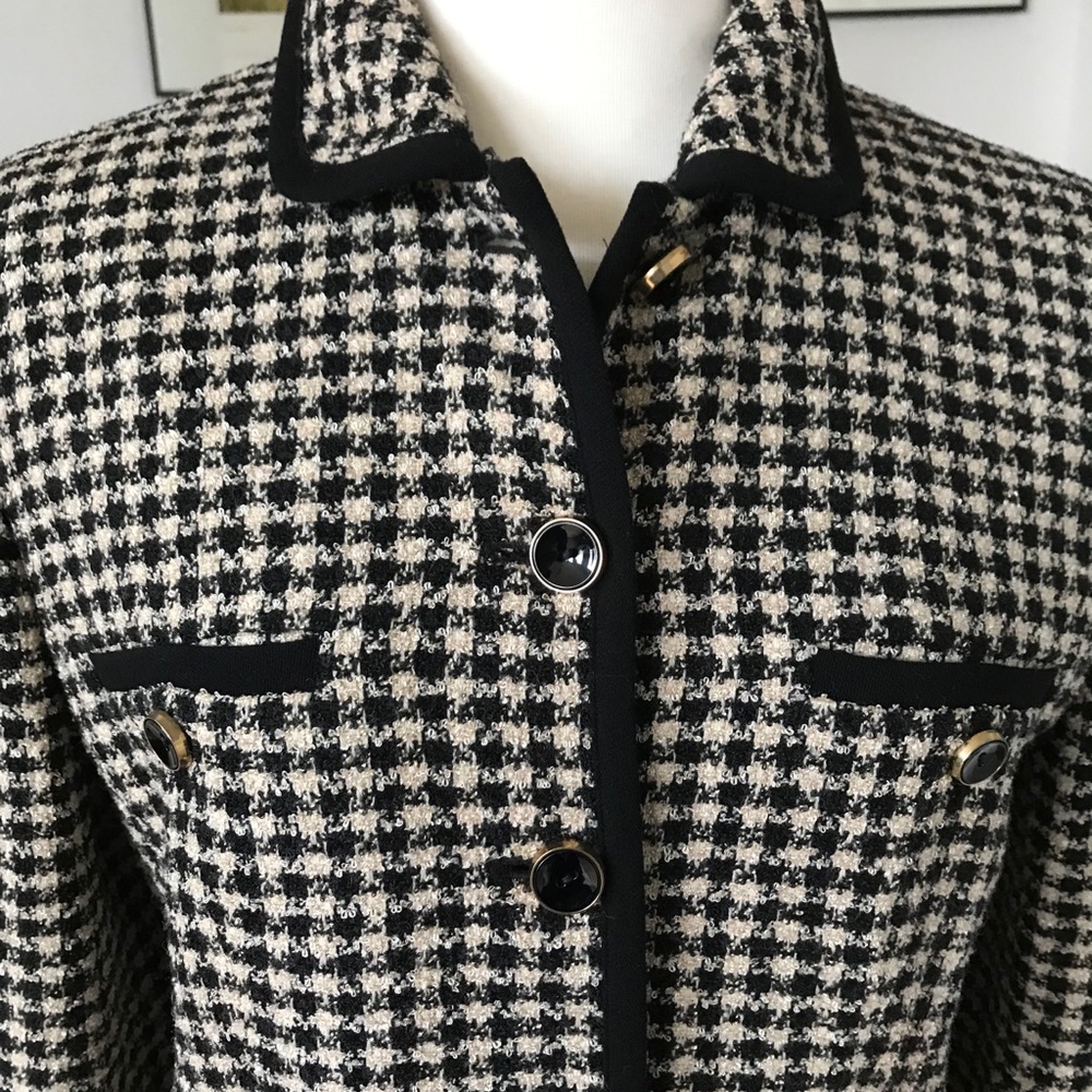 Jacket - Picture 2 of 15